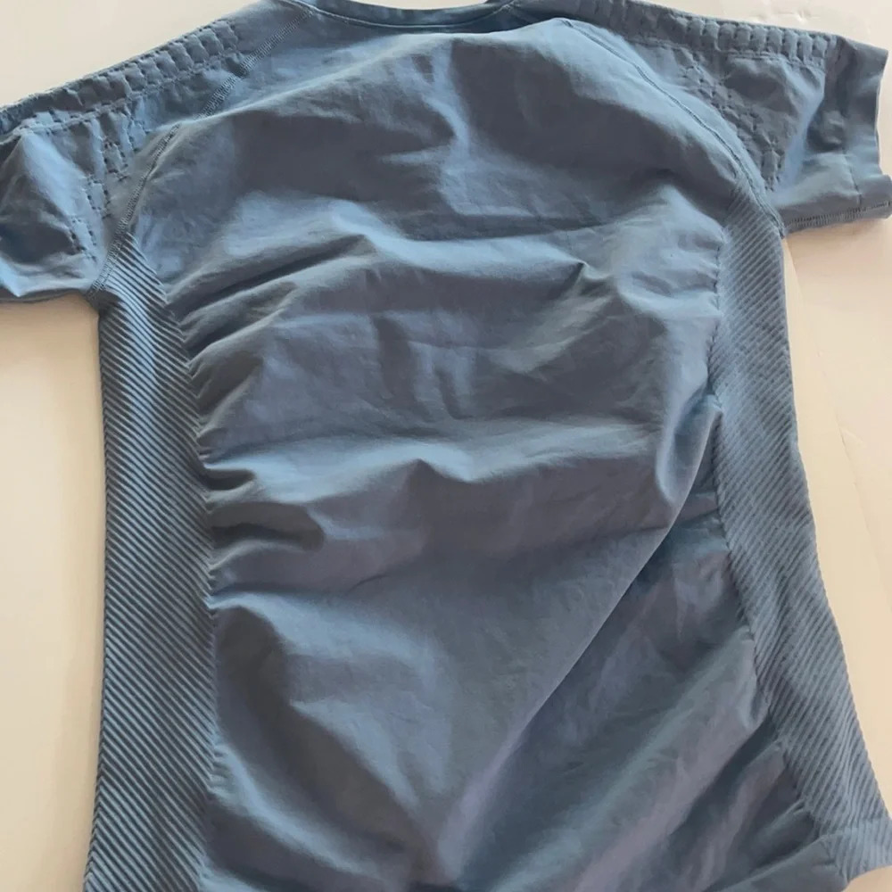 Z by Zella Blue Stretch Shirt V-Neck Athletic Ruched Short Sleeve size M - Picture 9 of 12